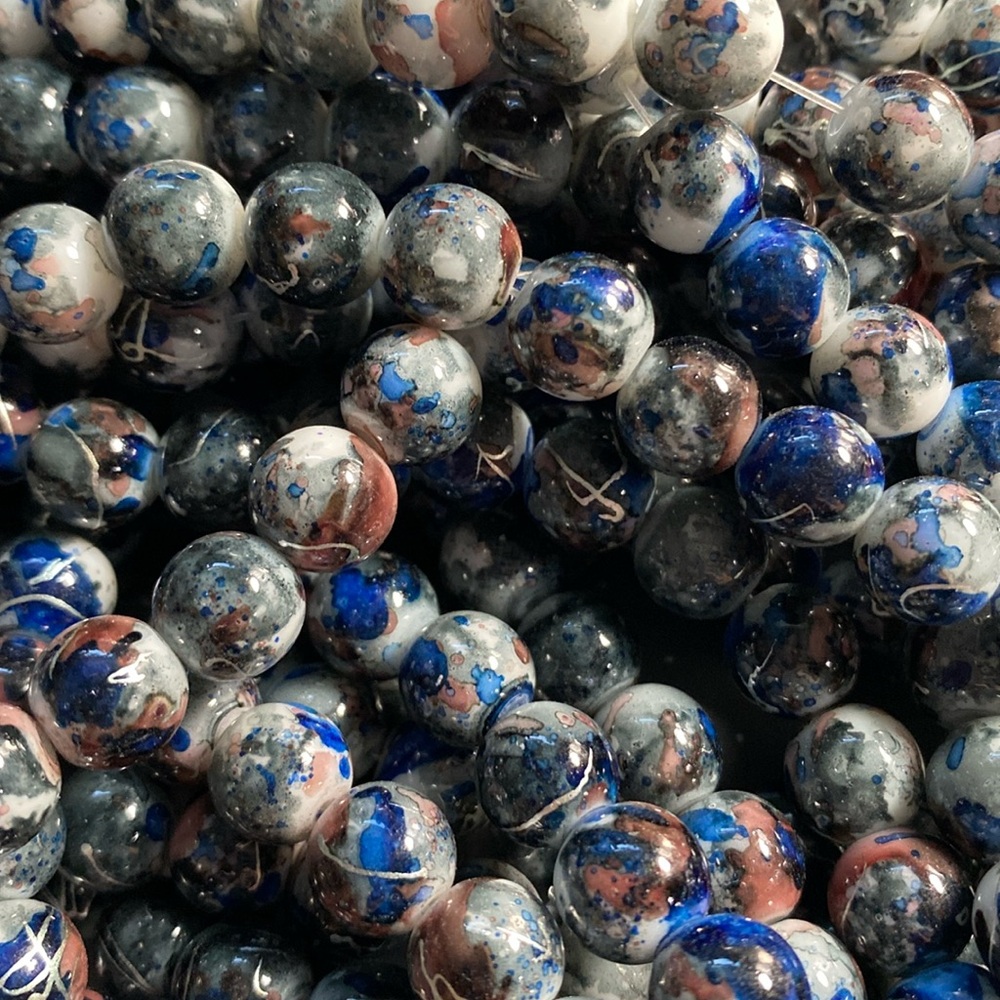 Art Glass Beads: 10mm Strand (82)